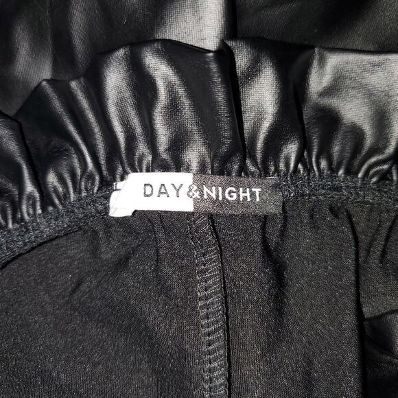 Day and night faux leather leggings. size tag is missing measurements included - Picture 7 of 7